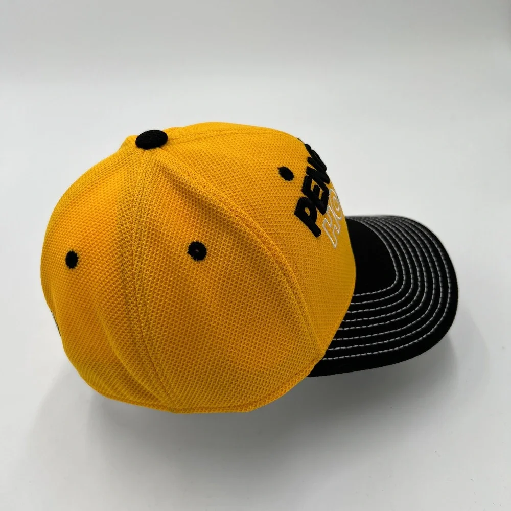 Adidas Pittsburgh Penguins NHL Hockey Hat Yellow Black Flex Fit Cap S/M FitMax70